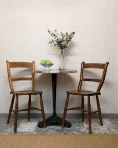 Denise, la table à manger bistro noire N°73