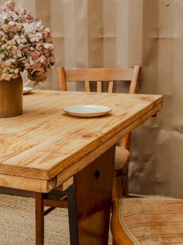 Denise, la table bistro en bois N°45