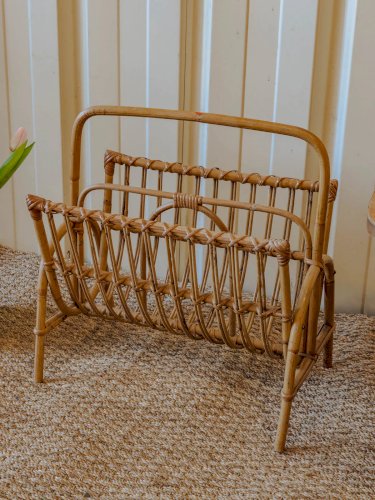 Désiré, le porte-revue en rotin N°155