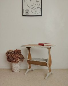 Desired, the wooden magazine rack No. 119