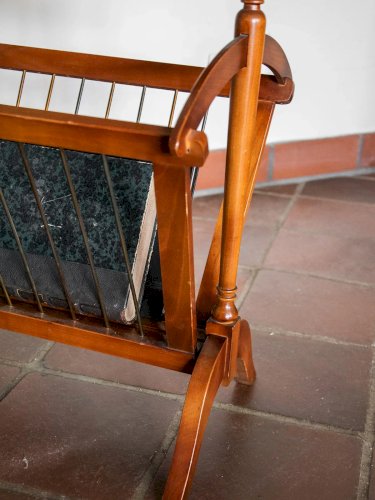 Désiré, le porte-revues en bois N°33