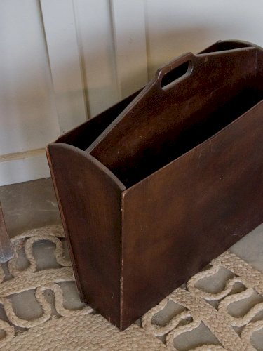 Désiré, le porte-revues en bois N°36