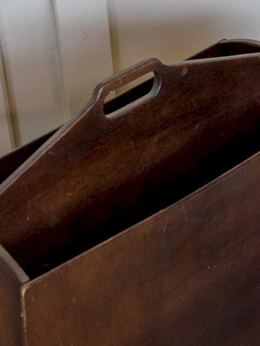 Désiré, le porte-revues en bois N°36