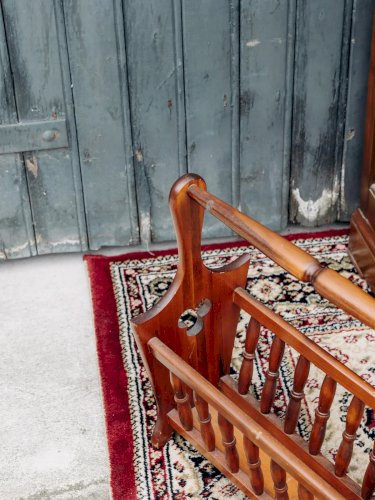 Désiré, le porte-revues en bois N°48