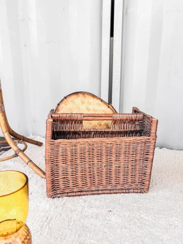 Désiré, le porte-revues en osier N°85