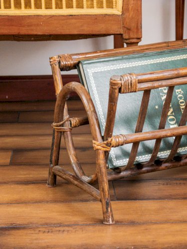 Désiré, le porte-revues en rotin N°87