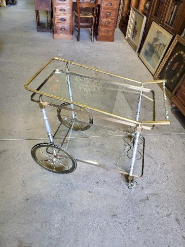 DESSERTE A ROULETTES EN ALU LAITON ET VERRE 1960