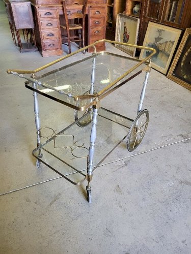 DESSERTE A ROULETTES EN ALU LAITON ET VERRE 1960