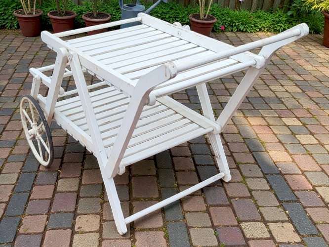 Desserte en bois Gleizes