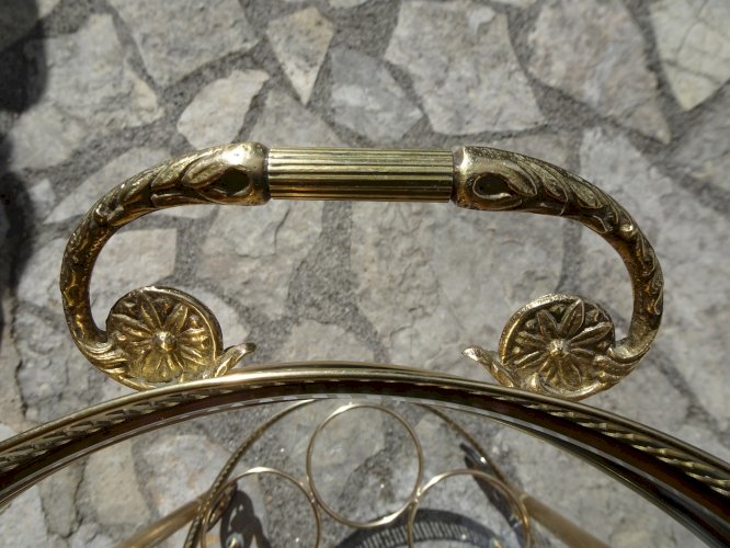 Desserte roulante en verre et laiton doré, Maison Baguès, années 40 