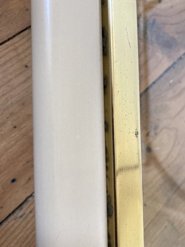 Desserte roulante vintage années 70 en verre, métal crème et finition dorée