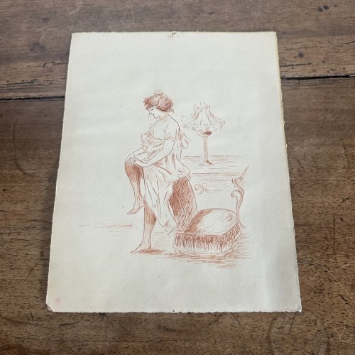 Dessin sanguine XXe représentant une femme aux bas devant un bureau L1041