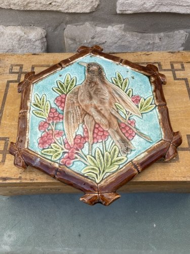 Dessous De Plat  ANCIEN CARREAU FAIENCE ORCHIES  ANTIQUE décor Oiseau Bambou