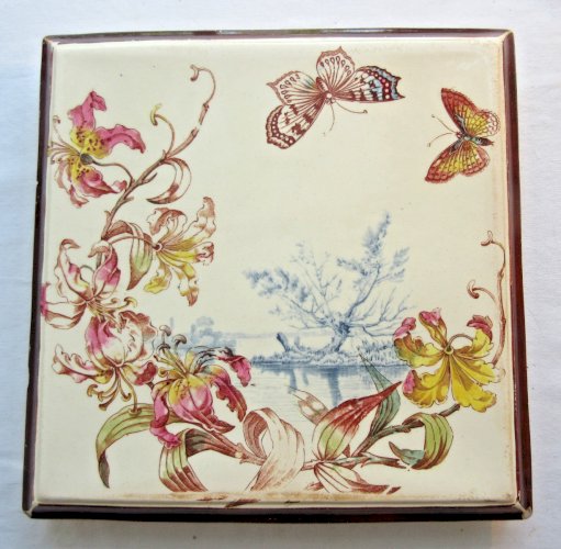 Dessous de plat carré polychrome, Lunéville, Art Nouveau: Orchidées, Papillons