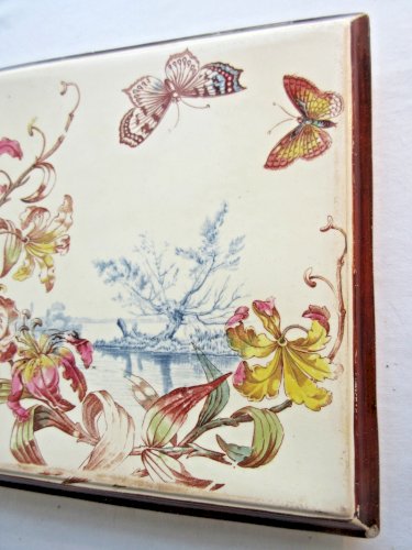 Dessous de plat carré polychrome, Lunéville, Art Nouveau: Orchidées, Papillons