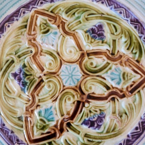 Dessous de plat en barbotine Onnaing, style art nouveau, vers 1920