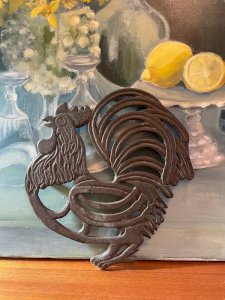 Vintage cast iron rooster trivet