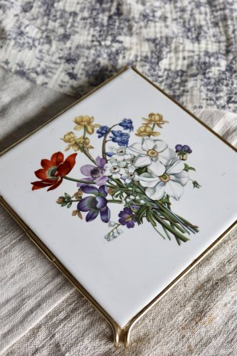 Dessous de plat vintage Villeroy & Boch – Carreau de faïence à fleurs