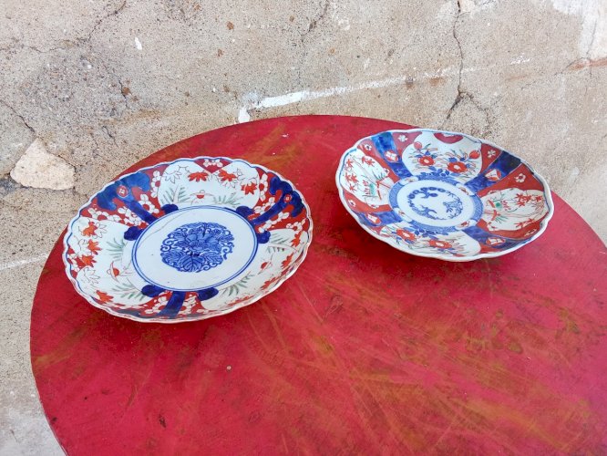 Deux assiettes (Fausse paire) imari Japon 