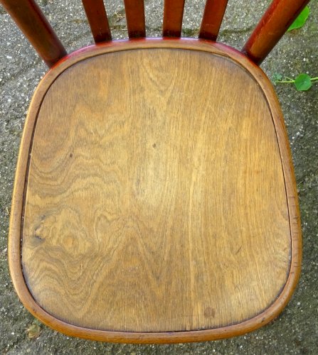 Deux chaises bistrot Fischel N°89 1/2 de 1932 , assise bois unie, No Thonet