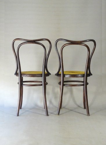 Deux chaises KOHN N°55 de Ca. 1900 cannées, teinte acajou américain. No Thonet