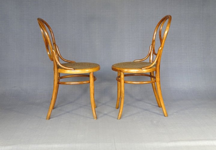 Deux chaises N° 20 "oméga" par Lebrun - France - 1890 - no Thonet