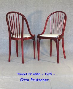 Two Thonet chairs No. A846 - Otto Prutscher - 1925 - Leather seats -