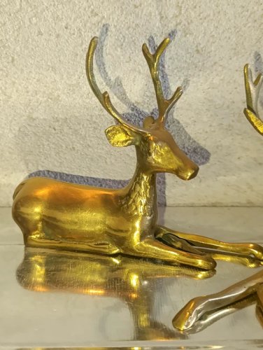 deux sculptures de cerf en laiton en bon etat