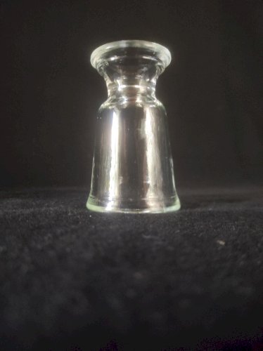 Deux verres à liqueur de bistrot, pied court