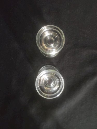 Deux verres à liqueur de bistrot, pied court