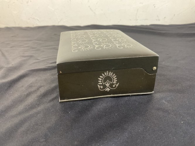 dinanderie Boîte en acier damasquinée d'argent