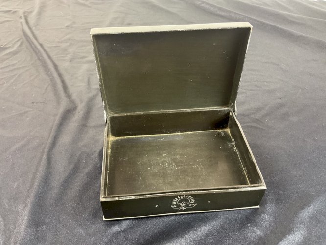 dinanderie Boîte en acier damasquinée d'argent