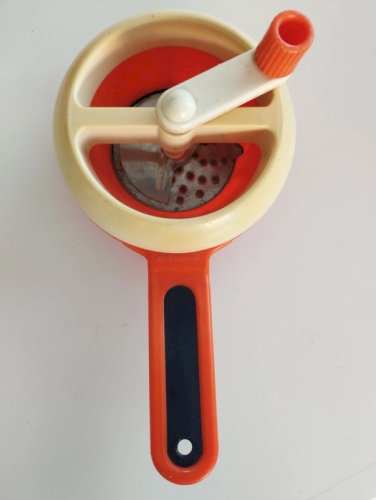Dinette presse purée berchet orange ancien