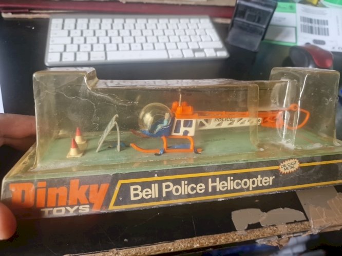 Dinky Toys england - bell police helicopter