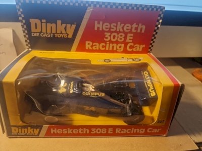 DINKY TOYS HESKETH 308 E RACING CAR REF 222 neuf boite