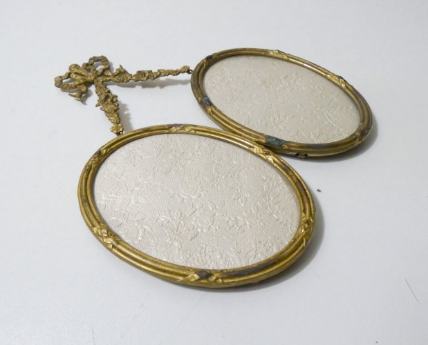 Diptyque ancien cadre photo à double médaillons bronze Louis XVI ruban noeud