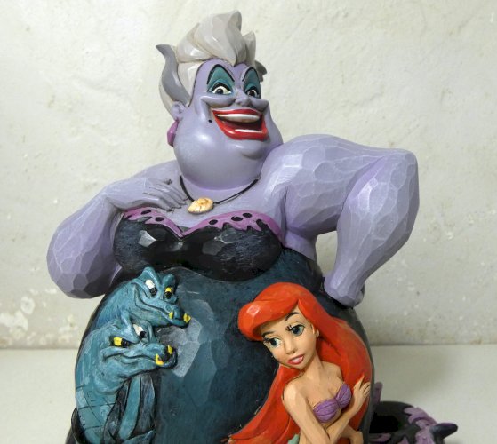 Disney Showcase Traditions figurine Ursula Ariel Deep Trouble la Petite Sirène