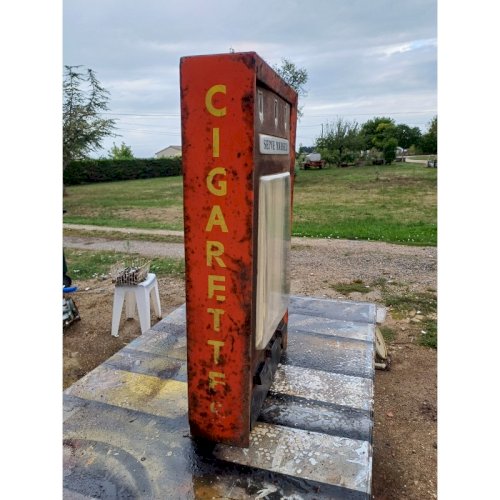 Distributeur de Cigarettes