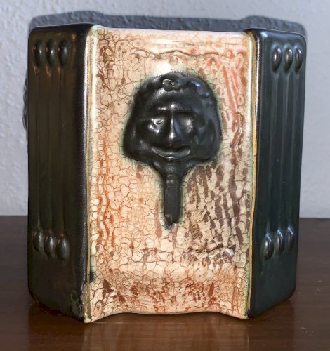 Ditmar Urbach cache pot en céramique art déco 1930's décor mascarons