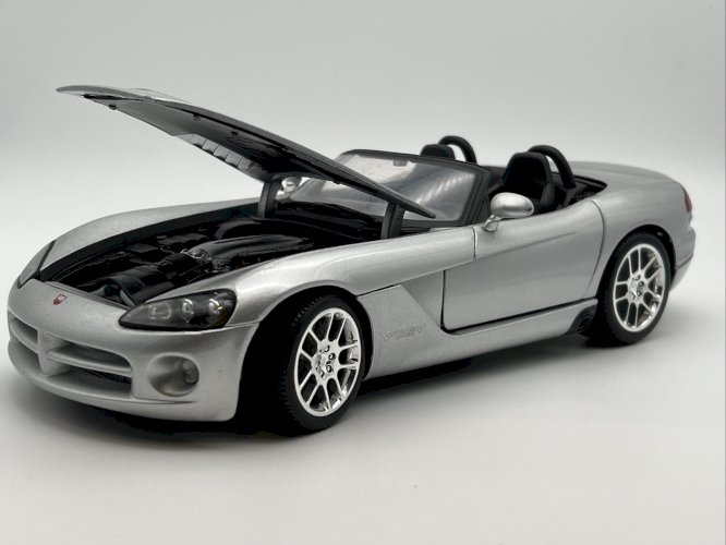 Dodge Viper SRT10 1/18 Maisto