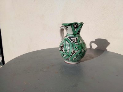 Domingo Punter, Teruel – Glazed ceramic vase.