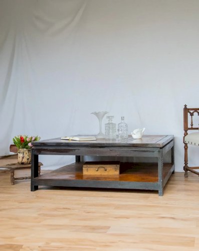 Donna, la table basse carrée en bois N°649