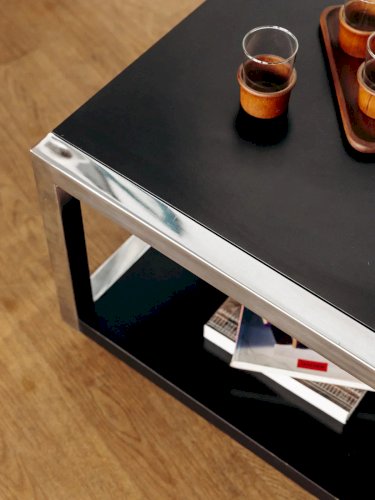 Donna, la table basse en bois et métal N°214