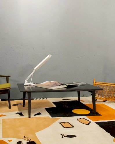 Donna, la table basse en bois laqué noir N°685