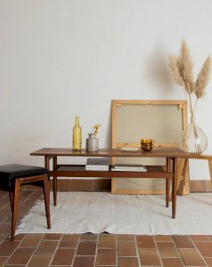 Donna, the solid wood coffee table No. 565