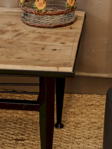 Donna, la table basse en bois N°596