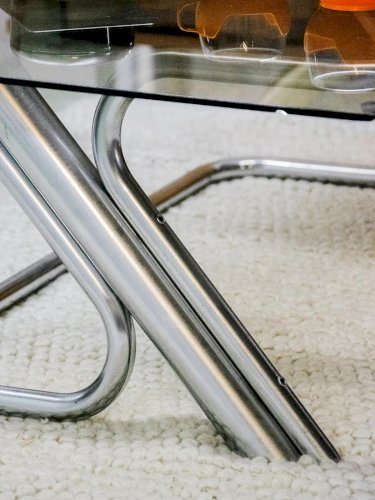 Donna, la table basse en chrome et verre N°415