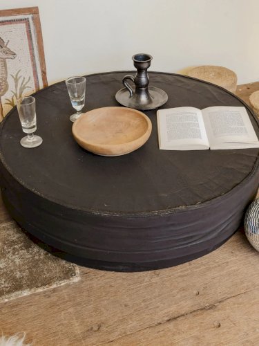 Donna, la table basse en cuir N°582