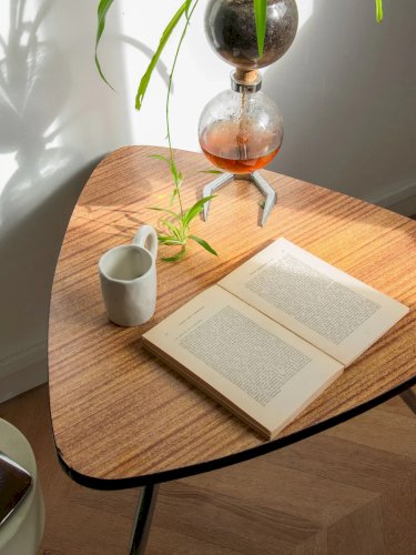 Donna, la table basse en formica N°567