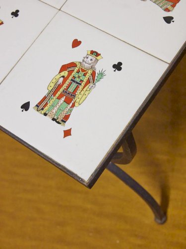 Donna, la table basse en métal et céramique N°659